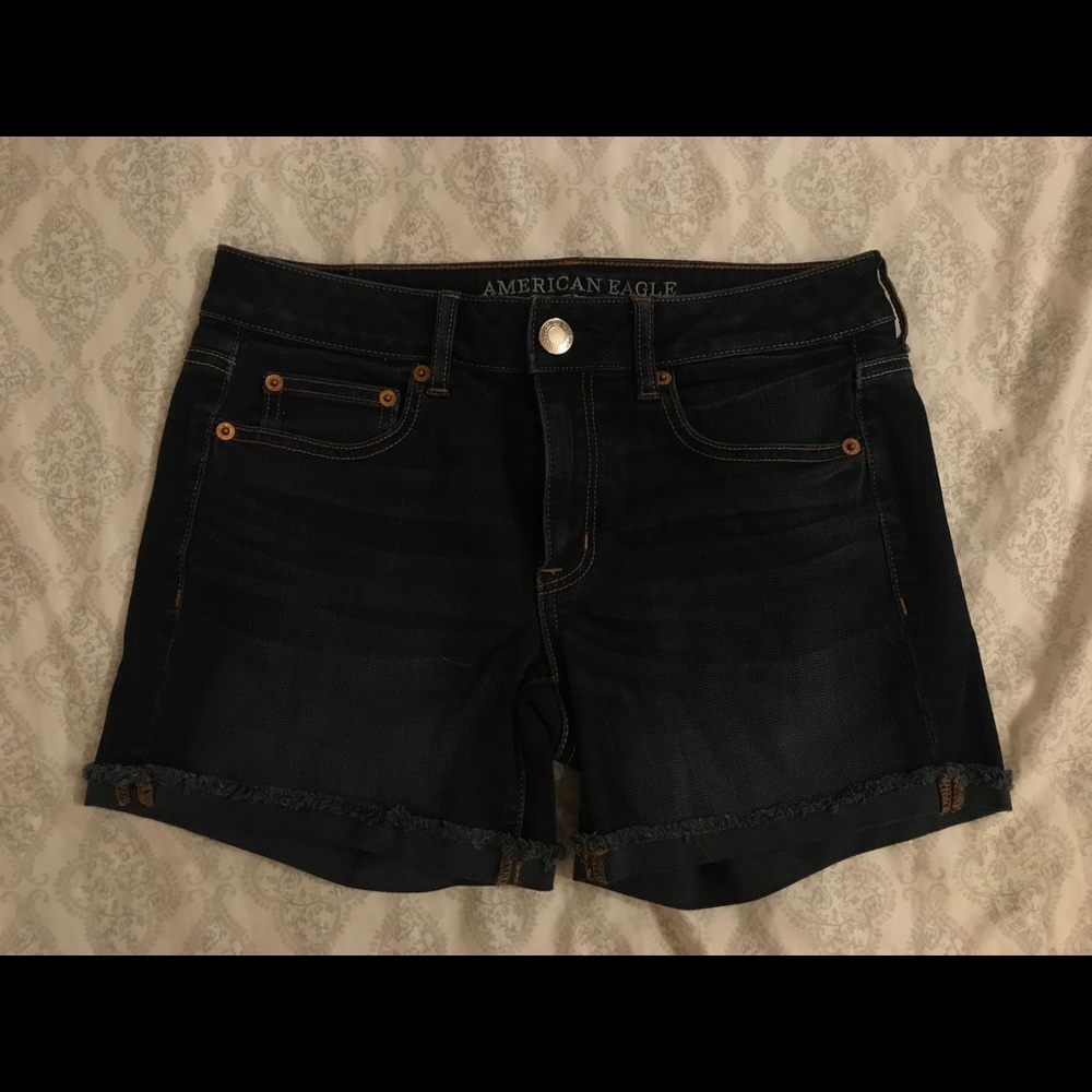 American Eagle Shorts size 2!!!